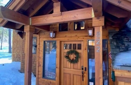 Truckee Cabin | Cozy Ski Cabin - Free Shuttle Village & Rec Center