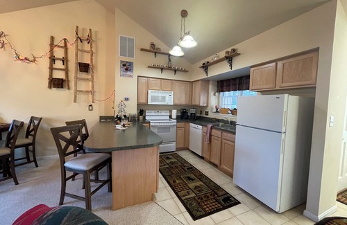 Mercersburg Ski Chalet | Cozy Ski Chalet at Whitetail Resort .right next to the slopes!