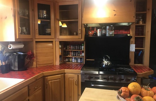 Truckee Cabin | Cozy ski home, close to Northstar Village. Free shuttle!