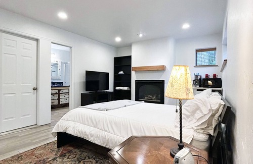 Edwards Apartment | Cozy ski retreat or summer resort near Beaver Creek/Arrowhead resort studio.