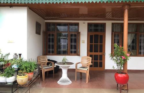 Deoghat Apartment | Cozy Solan Apartment with Stunning Views
