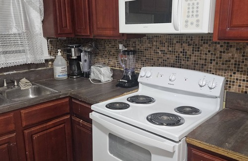 Williamsbridge Apartment | Cozy spacious 2 separate rooms in a two-bedroom apartment