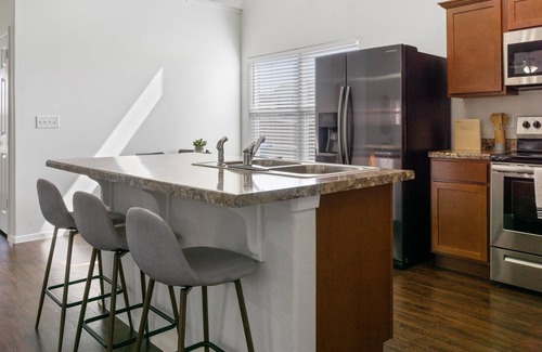 Bentonville House | COZY+SPACIOUS HOME WITH CHRISTMAS CHEER!