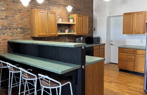 Hannibal Apartment | Cozy spacious loft in the beautiful downtown historic district in Hannibal.