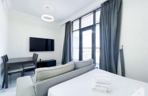 Dubai Apartment | Cozy Spacious Studio With Balcony Dubai
