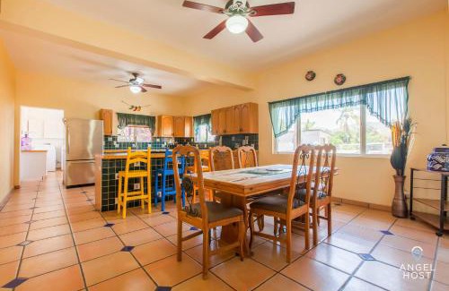 Esterito Apartment | Cozy Stay 2 blocks from the beach and Malecón!