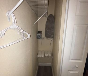 Bearss Plaza House | Cozy Stay in Tampa