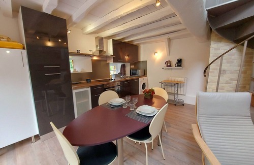 Alexain Cottage | Cozy Stone Cottage with Private 8ha Fishing Pond and Scenic Surroundings - Ideal for Nature Lovers