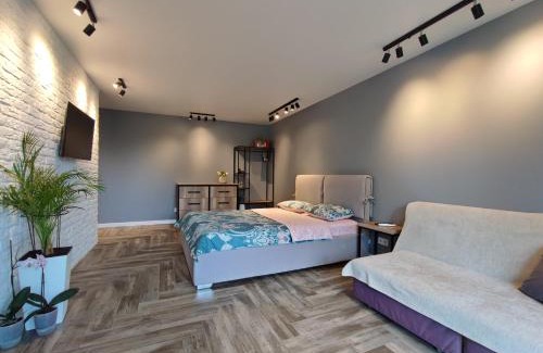 Solomjanskyj Apartment | Cozy studio 10 minutes to Central Railway Station