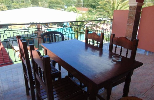 Vassilatika Apartment | cozy Studio apartment for 4 per With shared Pool Within Easy Reach Of Beaches