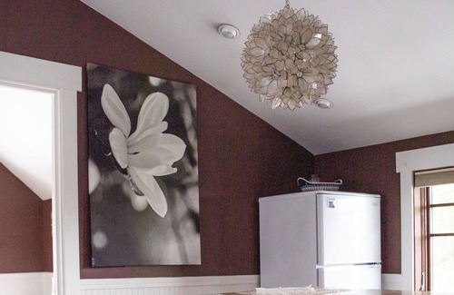 Sitka Apartment | Cozy studio apartment in quiet neighborhood.