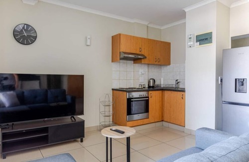 Cape Town City Centre Apartment | Cozy studio apartment with Mountain View