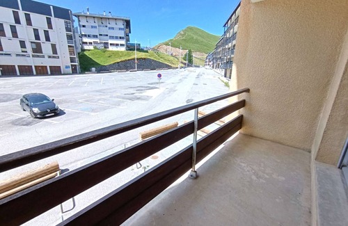 Pla d'Adet Apartment | Cozy Studio Cabine for 6 at Pla d'Adet - Balcony, Parking, Ski Locker