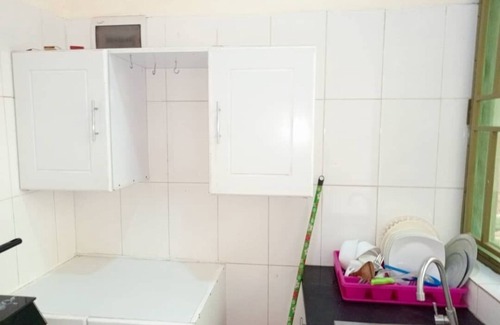 Kigali Apartment | Cozy studio centrally located in Kigali with WiFi, hot shower.
