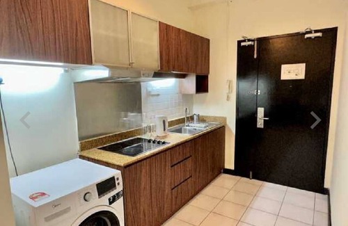Golden Triangle Apartment | "Cozy studio: City hub, modern amenities. Book now!"