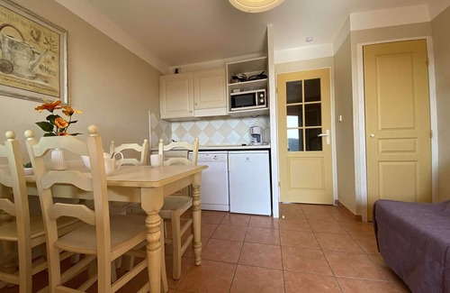 Les Issambres Apartment | Cozy Studio in Les Issambres (4 Guests) - Garden, Pool, Tennis, Parking, Near Beach!