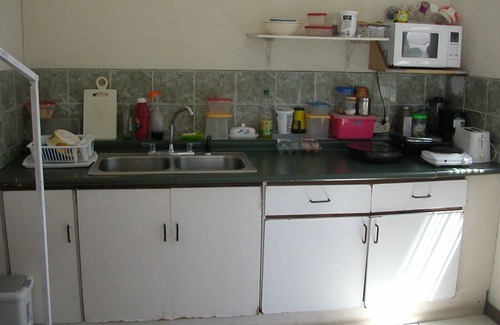 Pavas Apartment | Cozy studio in peaceful San Jose with WiFi+water+kitchen and mountain view