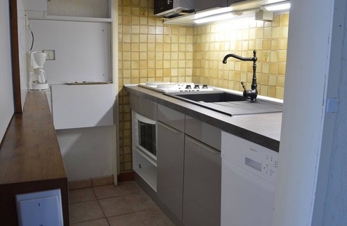 Le Grau-Du-Roi Apartment | Cozy studio in Port Camargue for 4 people