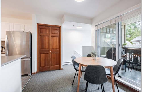 Village North Condo | Cozy Studio in the heart of Whistler | Walk to everything.
