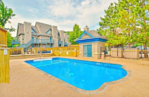 Craigleith Apartment | Cozy Studio Loft with 2 Bath