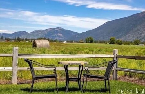 Columbia Falls House | Cozy Studio - Mountain Views!