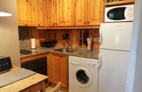 Taull Apartment | Cozy studio with terrace - Besiberri 4