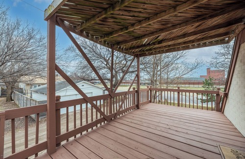 Wichita Apartment | Cozy studio with WiFi and AC in amazing Wichita