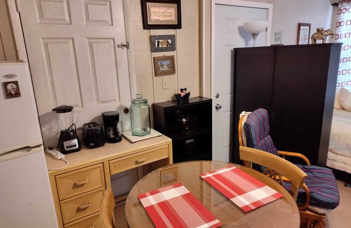 Lakeland Apartment | Cozy studio with WiFi and AC in peaceful Lakeland