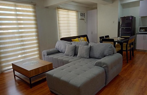 Pio del Pilar Apartment | Cozy Studios at Laureano Di Trevi