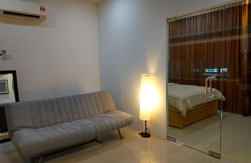 Taman Mount Austin Apartment | Cozy Suite at Mount Austin