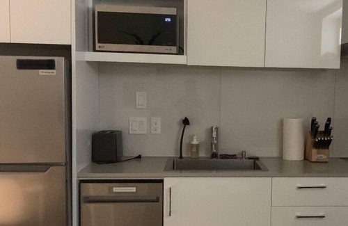 Vancouver South House | Cozy Suite in Vancouver’s Oakridge Area