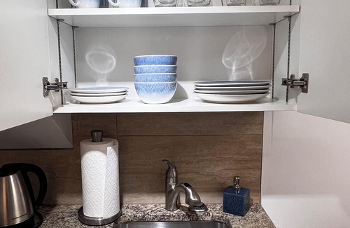 Northwest Calgary Apartment | Cozy Suite next to Nose Hill Park 10 min airport 15 min downtown. Pet friendly!
