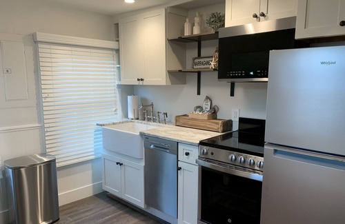 Point Judith House | Cozy Summer Cottage Minutes from Narragansett Beaches