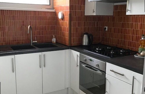Argeles Plage Apartment | Cozy T3 Apartment, 6 Sleeps, Terrace, Garden View, Secure Parking, Argelès-sur-Mer