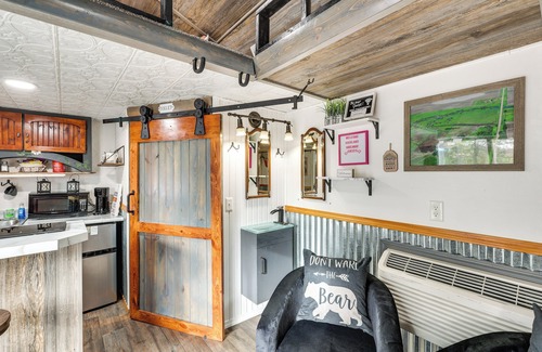 Hermosa Cabin | Cozy Tiny Cabin Near Mount Rushmore!