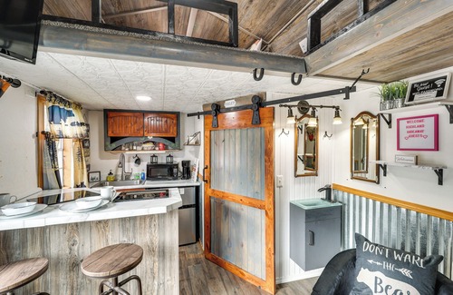 Hermosa Cabin | Cozy Tiny Cabin Near Mount Rushmore!