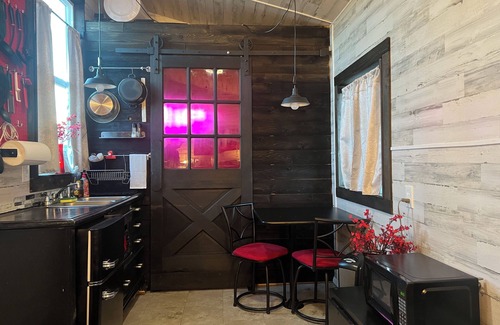 Price Apartment | Cozy Tiny Home in Spring Glen – Perfect for Work Stays!