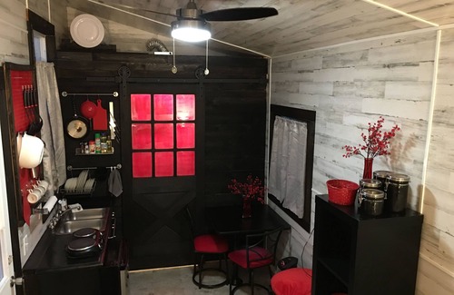 Price Apartment | Cozy Tiny Home in Spring Glen – Perfect for Work Stays!