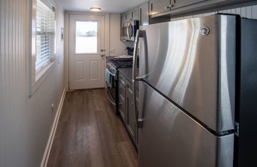 Lampasas House | Cozy Tiny Home Near Lake & Hill Country Trails