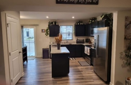 Nashville House | Cozy Townhouse close proximity to Opryland and downtown Nashville!