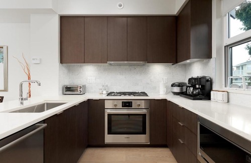 Marpole House | Cozy Townhouse in Marpole Vancouver