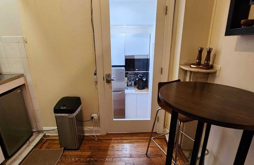 Midtown East Apartment | Cozy Two Bedroom in the Heart of New York City