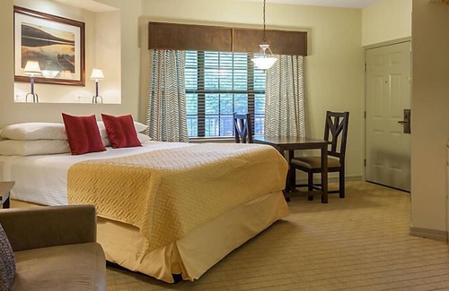 Branson Resort | Cozy units at The Falls Village Resort in Branson!