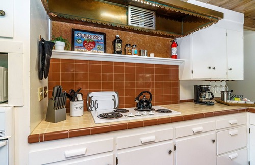 Sonora Apartment | Cozy Upper Level Home Near Downtown, High-Speed WiFi, Free Parking, Long Stays