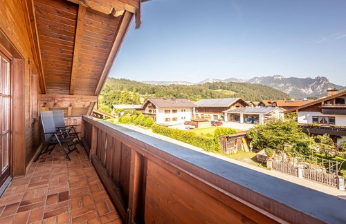 Bischofswiesen Apartment | Cozy vacation apartment "Untersberger Kuschelnest" with a fantastic mountain view
