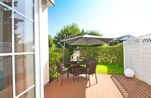 Koserow Apartment | Cozy vacation apartment in Koserow with terrace - only 350 m to the beach - House