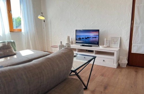 Tengen Apartment | Cozy vacation apartment by the stream with terrace