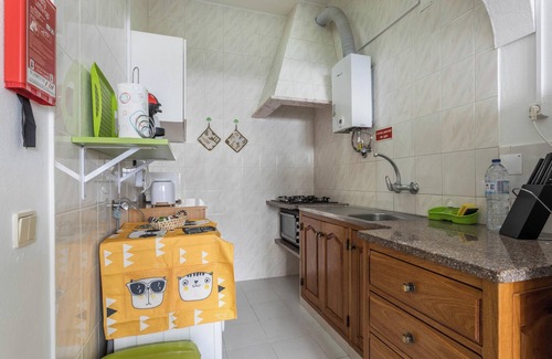 Vila do Bispo House | Cozy Vacation Home "Geo House" in Central Location with Wi-Fi & Terrace