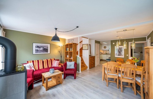 Juliusruh House | Cozy vacation home with Finnish sauna, fireplace and terrace, 500 m from the beach