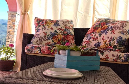 Bestagno Bed & Breakfast | Cozy villa apartment, small pets are welcomed